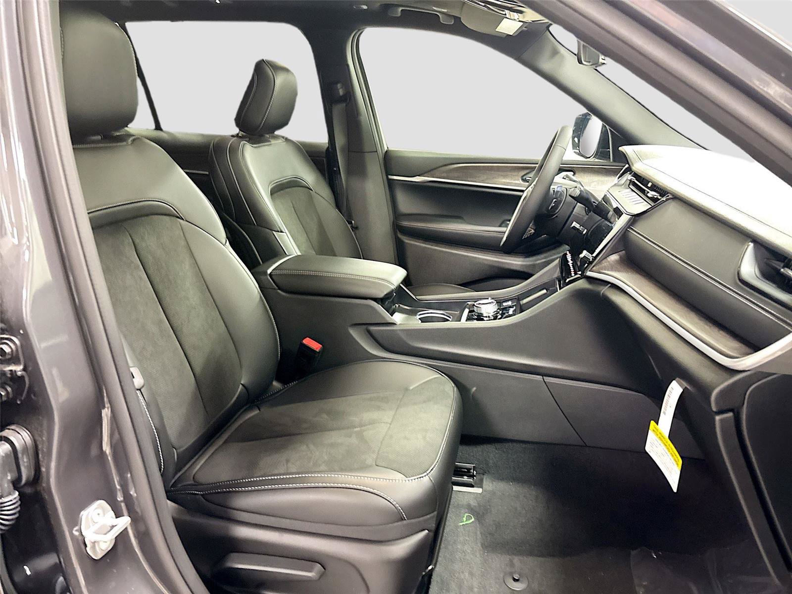 New 2026 Jeep Grand Cherokee L 4WD image 30