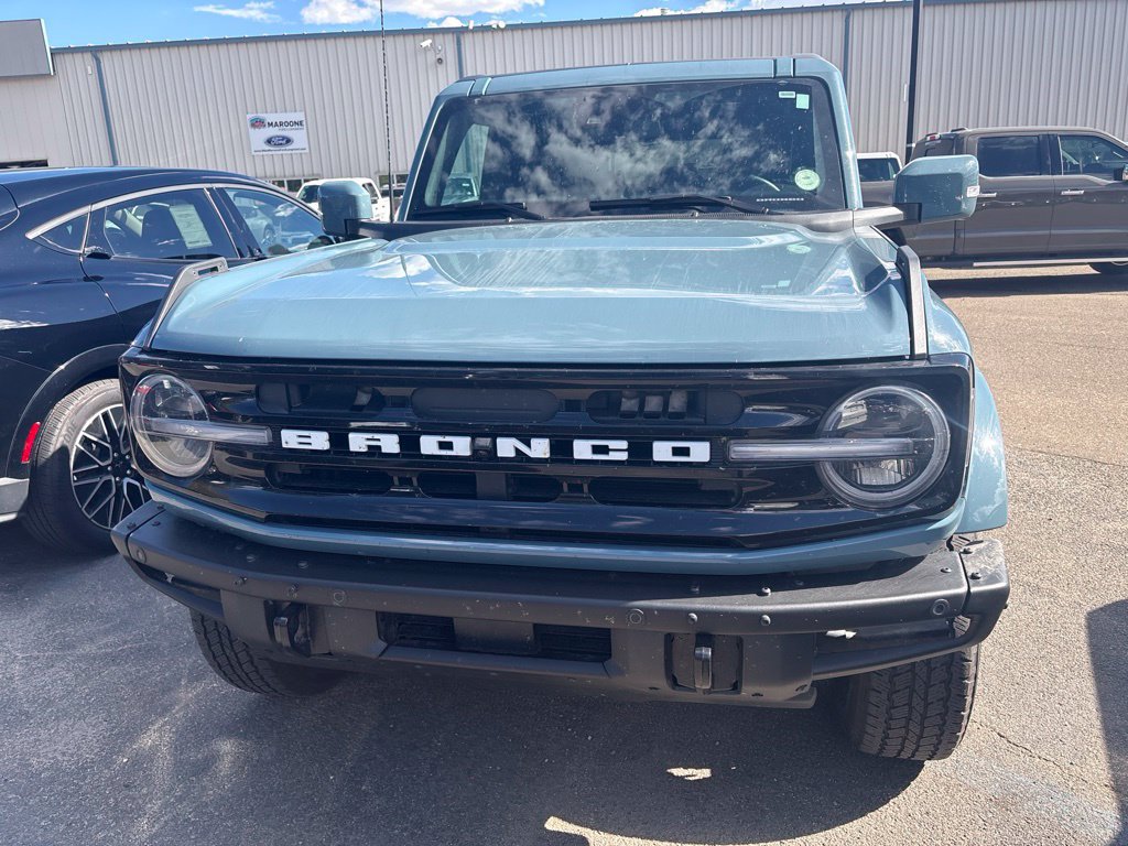 Used 2022 Ford Bronco Outer Banks AWD/4WD image 3