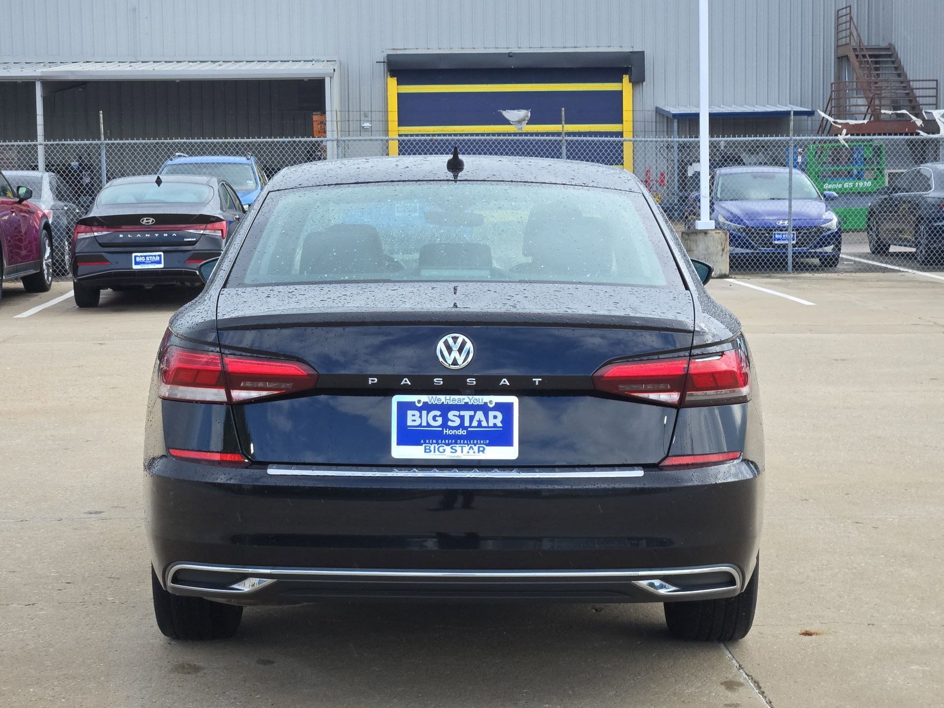 Used 2021 Volkswagen Passat 2.0T SE FWD image 5