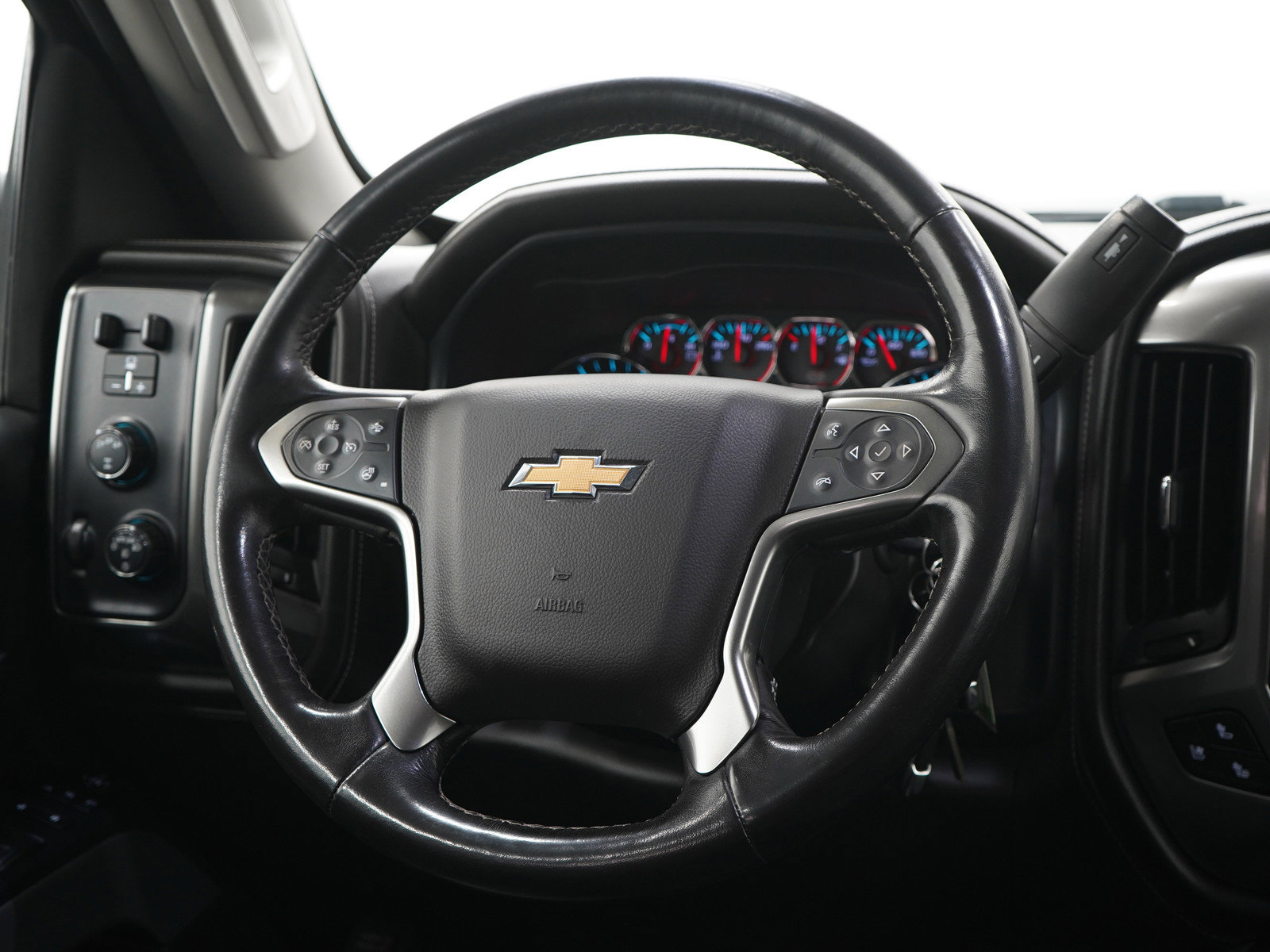 Used 2019 Chevrolet Silverado 3500 LTZ w/ Duramax Plus Package AWD/4WD image 17