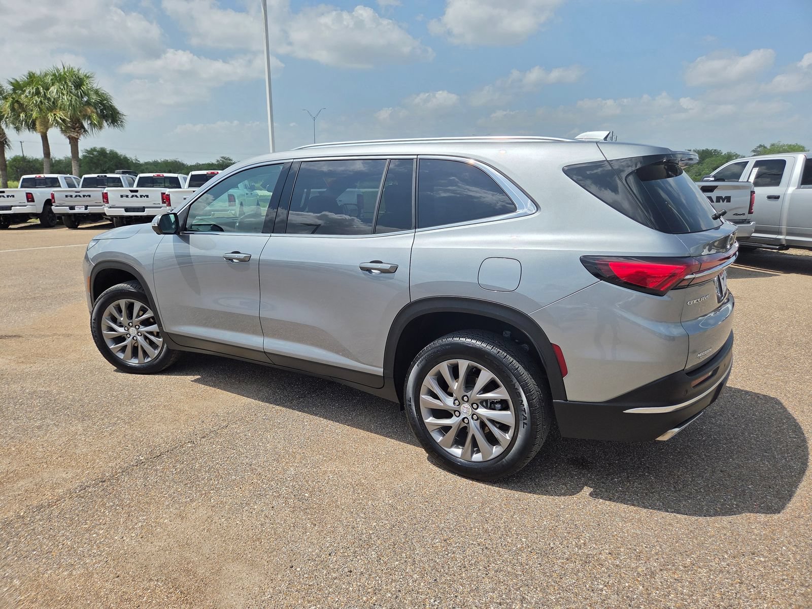 Used 2026 Buick Enclave Preferred FWD image 5