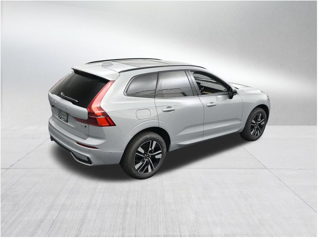 New 2026 Volvo XC60 B5 Plus AWD/4WD image 17