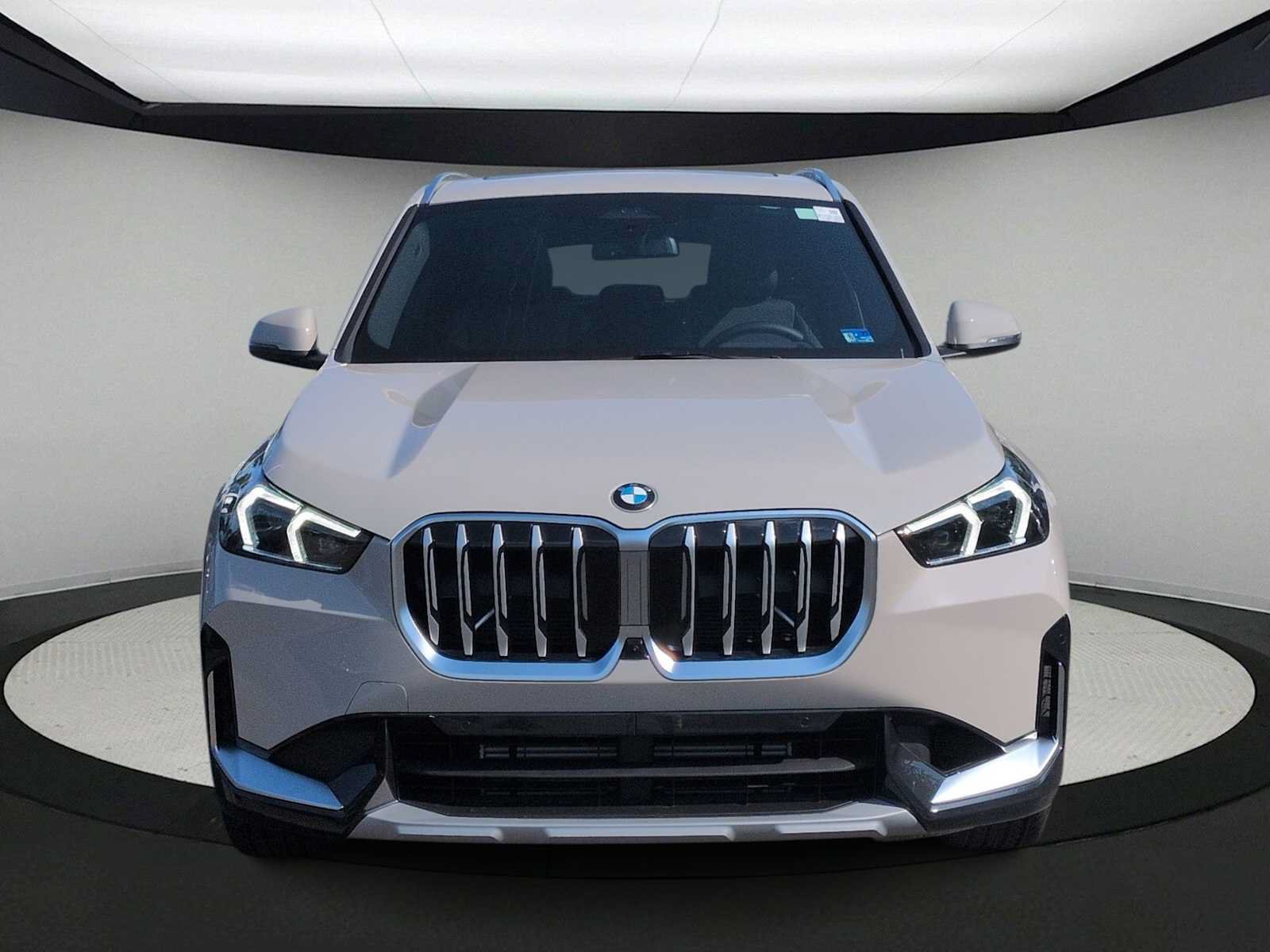 New 2026 BMW X1 xDrive28i w/ Technology Package AWD/4WD image 3