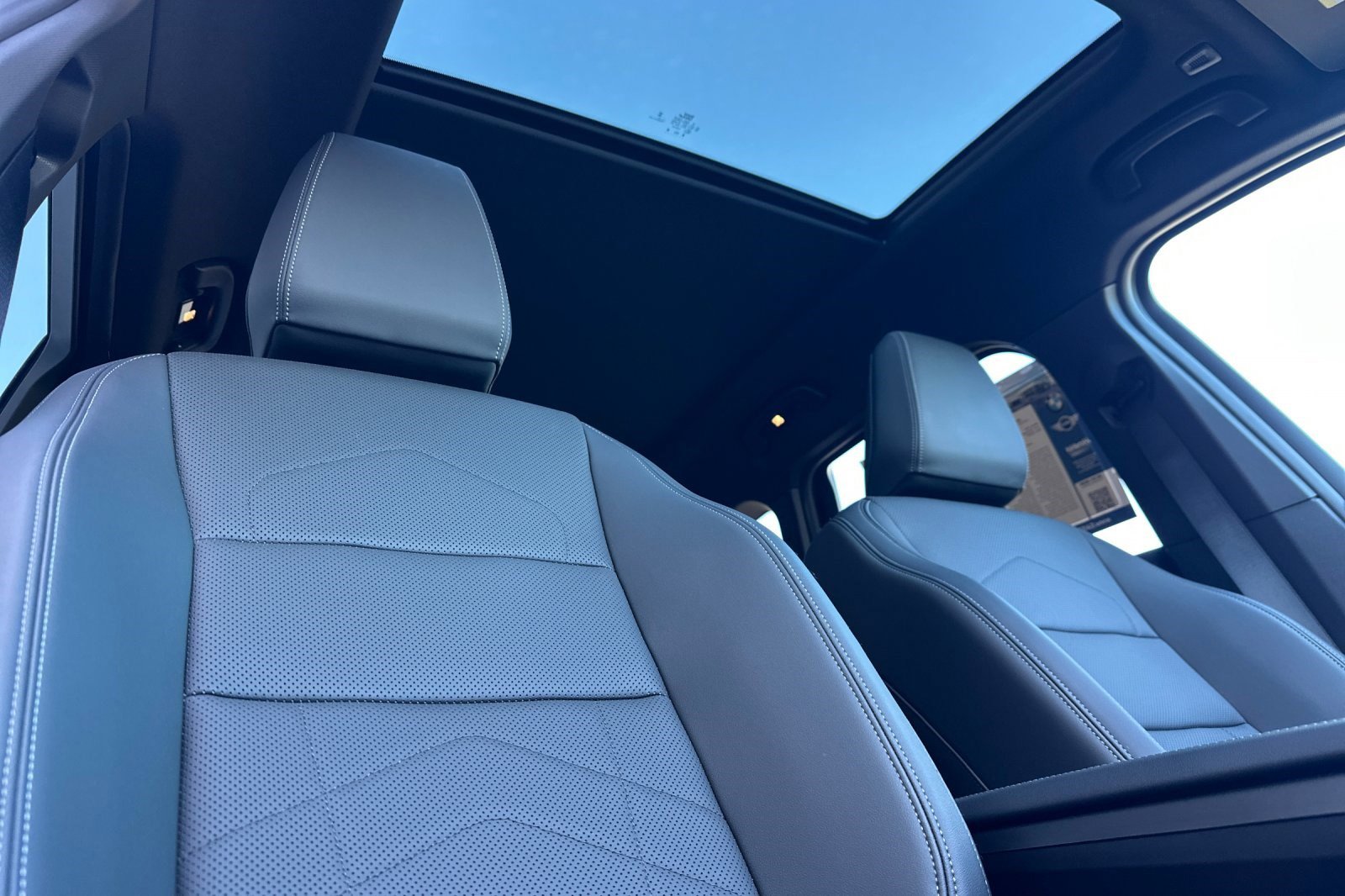 Used 2025 BMW X1 xDrive28i w/ Technology Package image 21