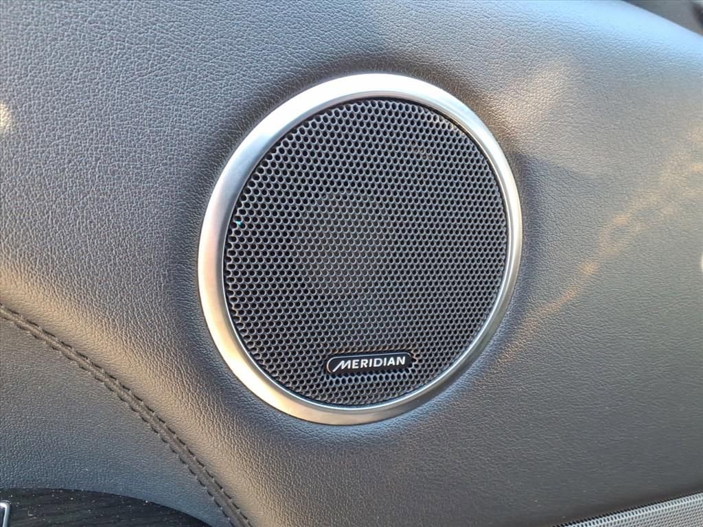 Used 2020 Land Rover Range Rover Sport SE image 9