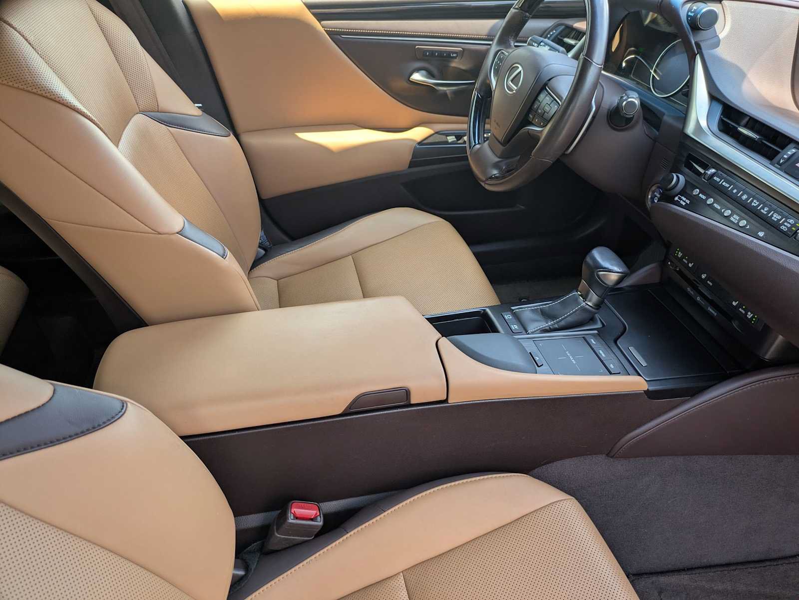 Used 2019 Lexus ES 300h w/ Premium Package FWD image 24