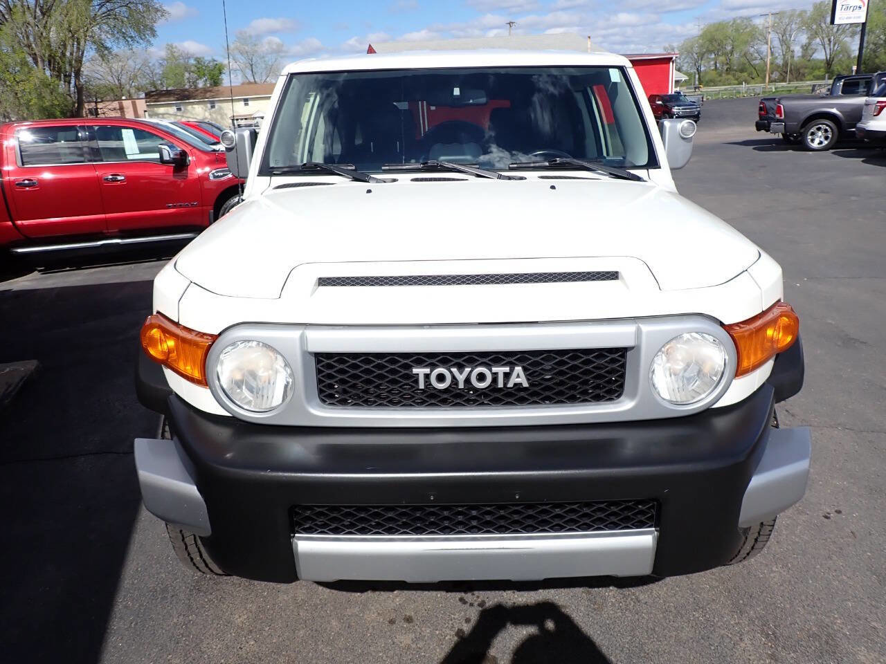 Used 2012 Toyota FJ Cruiser 4WD w/ Upgrade Pkg image 2