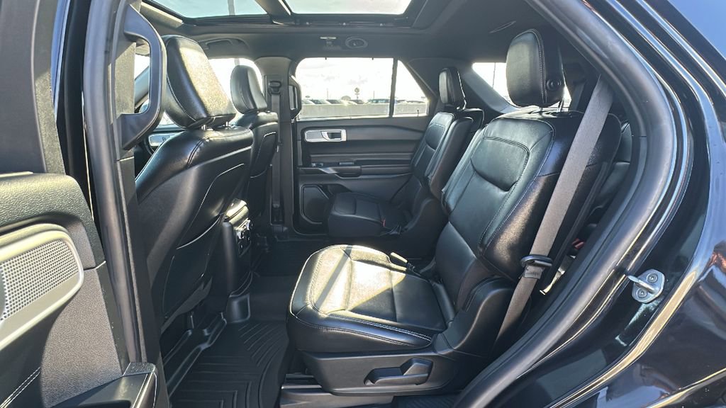 Used 2020 Ford Explorer Limited w/ Class III Trailer Tow Package image 32