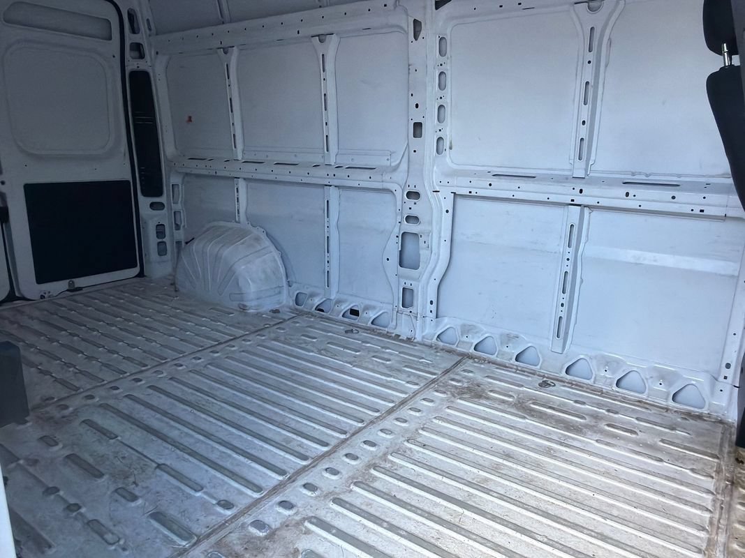 Used 2025 RAM ProMaster 2500 w/ Convenience Group FWD image 17