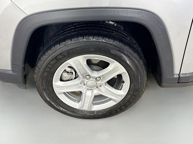 Used 2023 Jeep Compass Sport image 33