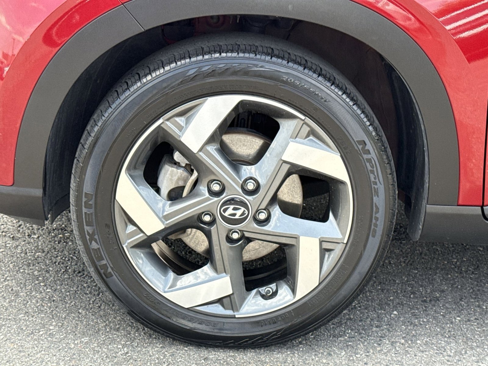Certified 2024 Hyundai Venue SEL FWD image 12