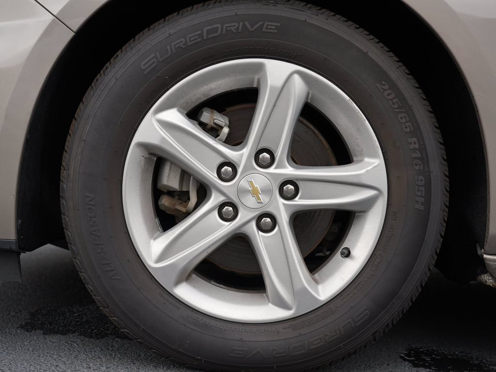 Used 2023 Chevrolet Malibu LT FWD image 32