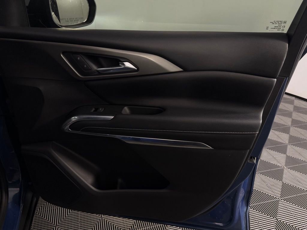 Used 2024 Chevrolet Traverse LT image 31