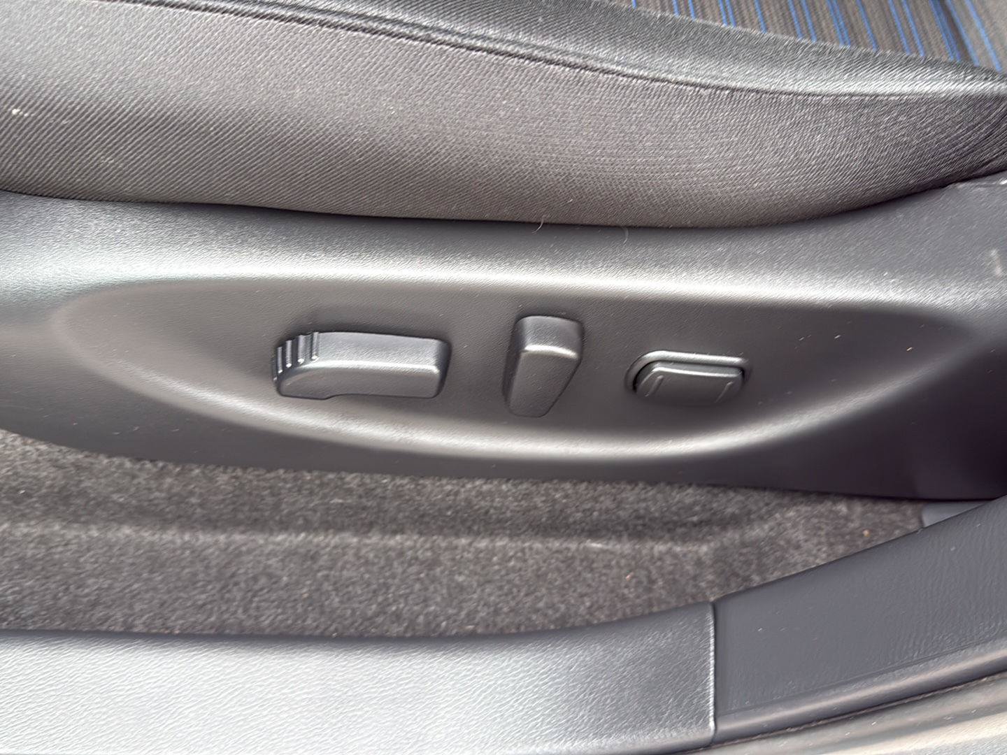 Certified 2025 Nissan Leaf SV Plus FWD image 14