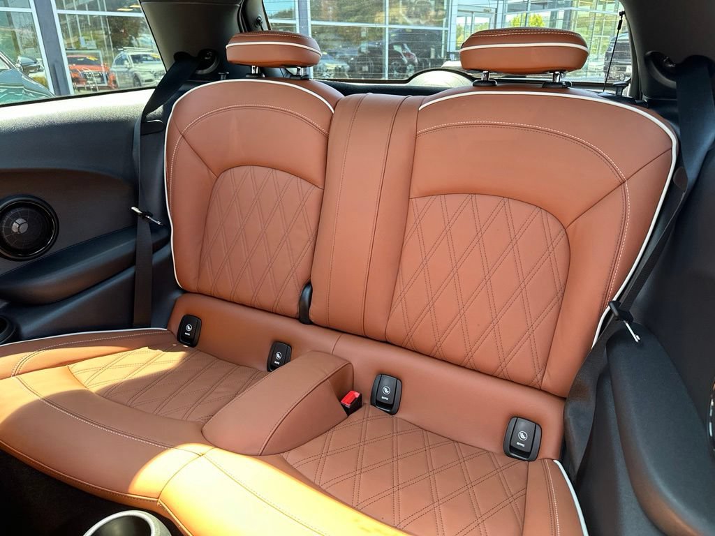 Used 2024 MINI Cooper SE w/ Signature Upholstery Package FWD image 15