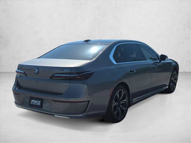 Used 2025 BMW i7 xDrive60 RWD image 5