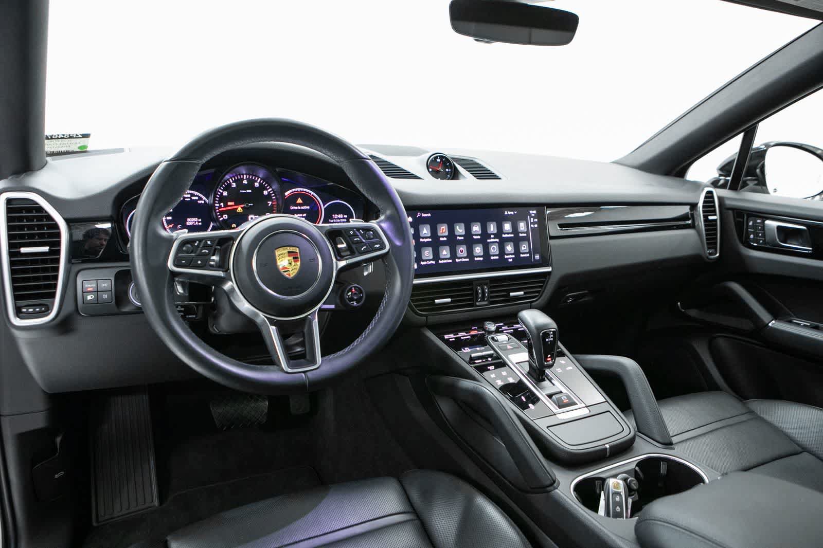 Certified 2023 Porsche Cayenne Platinum Edition AWD/4WD image 13