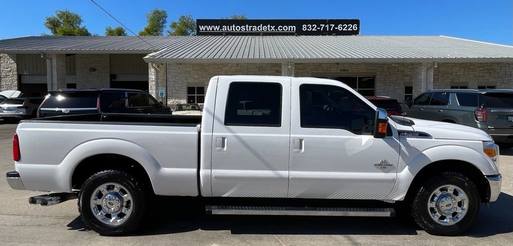 Used 2016 Ford F250 Lariat w/ Chrome Package image 5