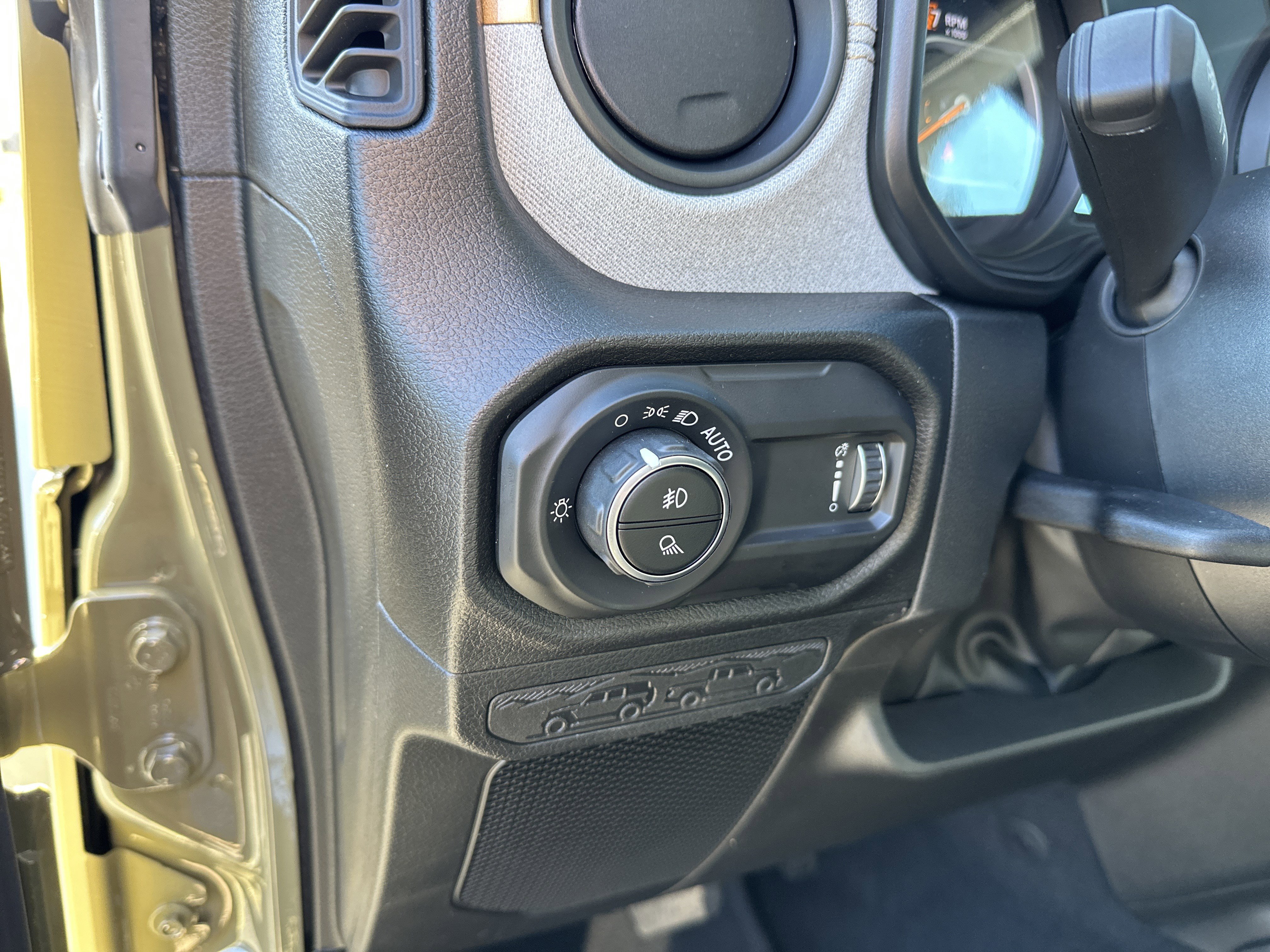 New 2026 Jeep Gladiator Sport image 15