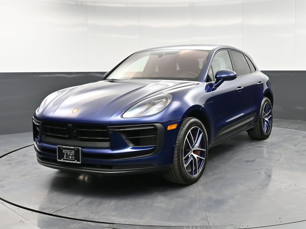 Certified 2023 Porsche Macan S image 1