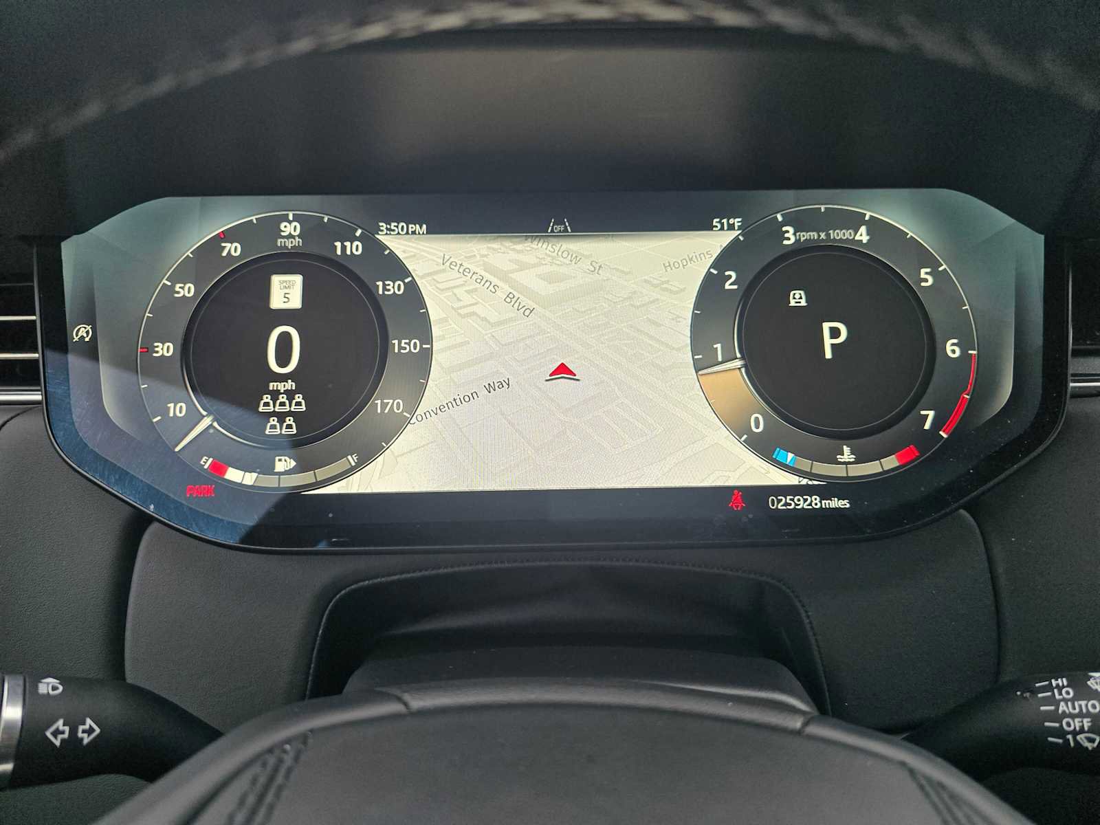 Used 2024 Land Rover Range Rover Long Wheelbase SE image 29