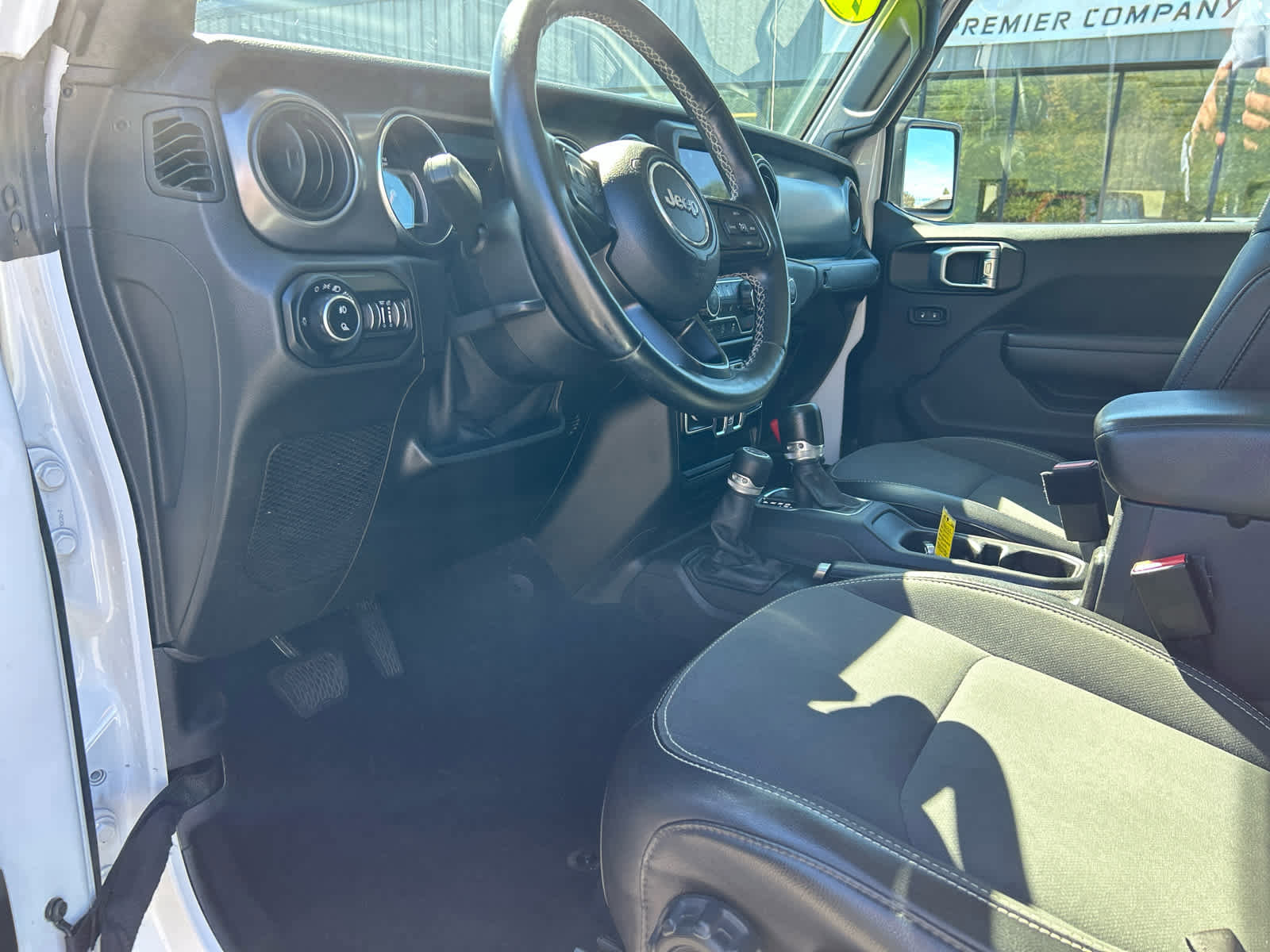 Used 2021 Jeep Gladiator Sport image 24