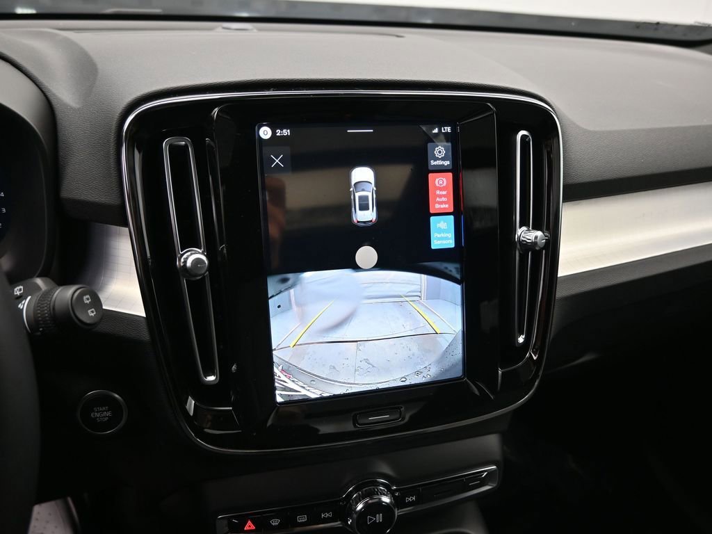 New 2026 Volvo XC40 B5 Core w/ Protection Package Premier image 13