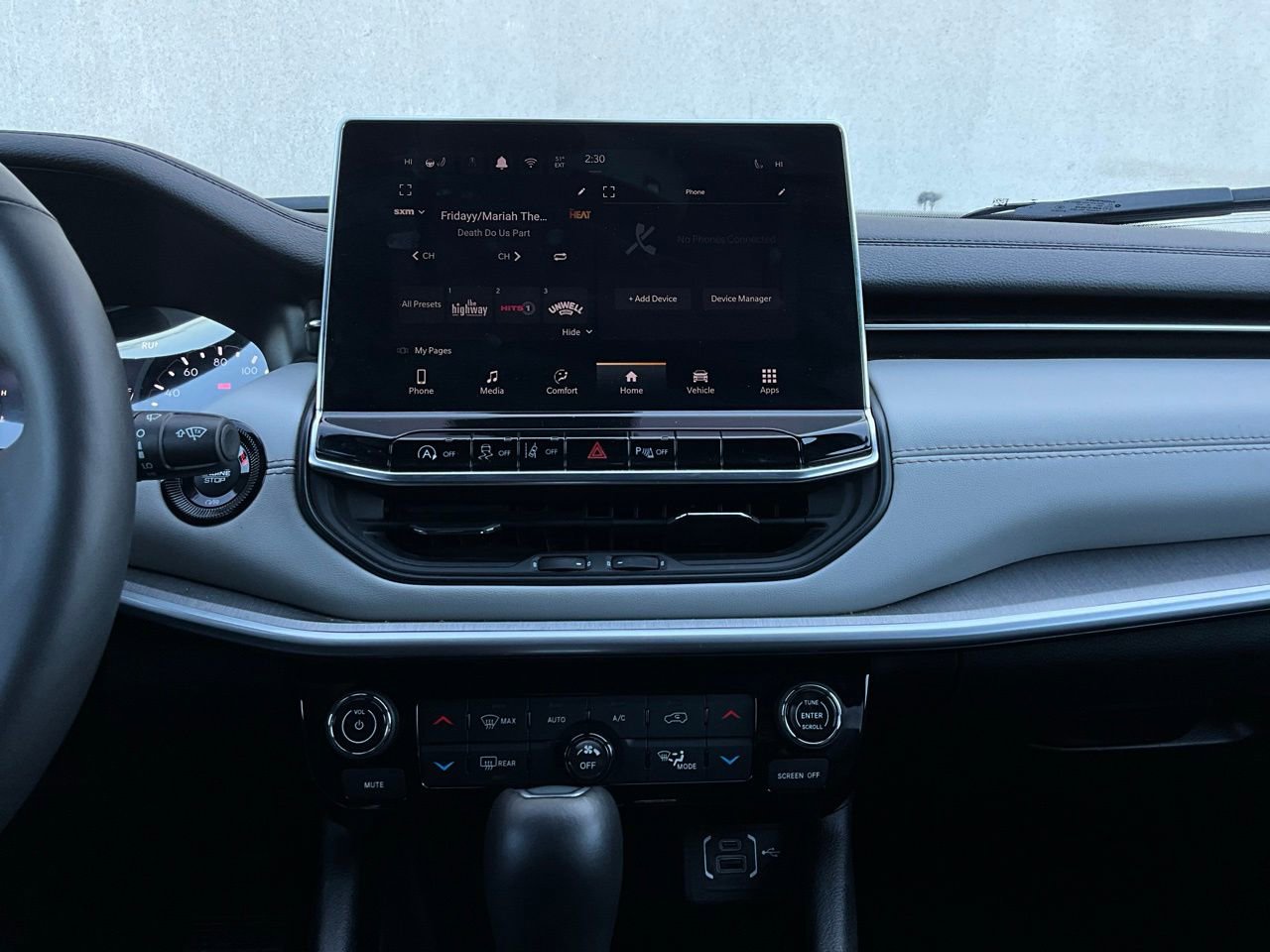 Used 2025 Jeep Compass Limited image 27