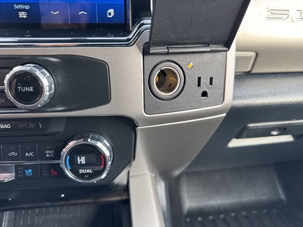 Used 2022 Ford F250 Lariat w/ Tremor Off-Road Package image 31