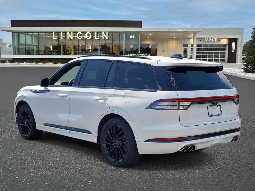 Used 2025 Lincoln Aviator Reserve w/ Jet Appearance Package RWD image 3