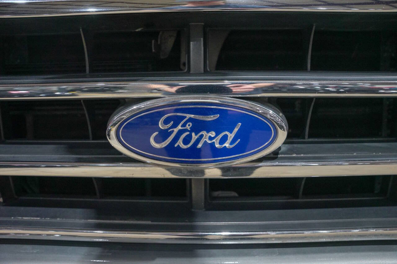 Used 1990 Ford F150 4x4 Regular Cab image 21