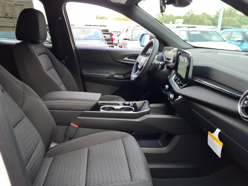New 2027 Chevrolet Equinox LT FWD image 17