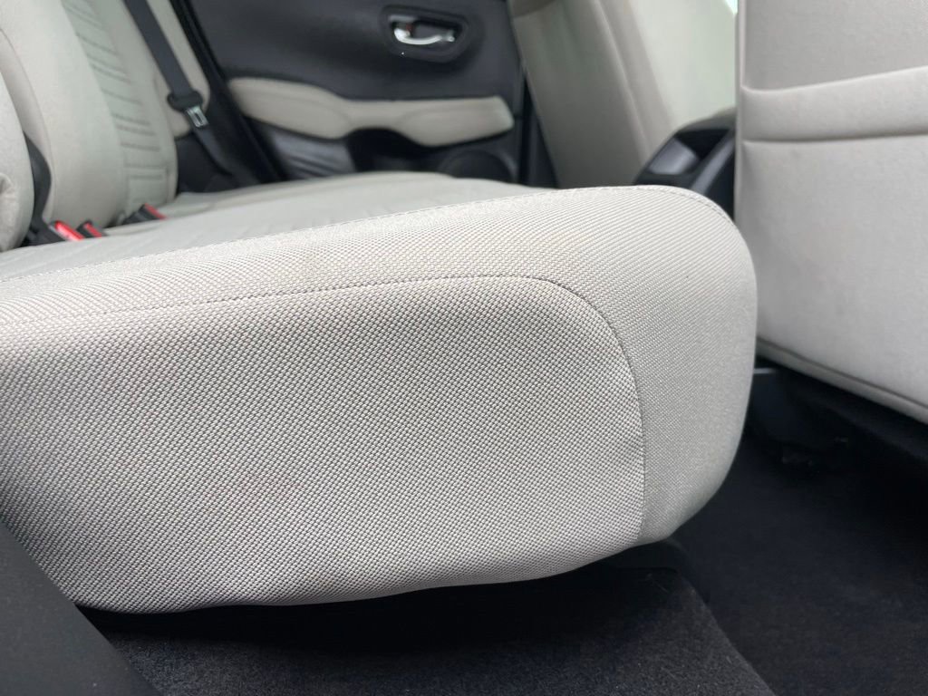 Certified 2025 Honda HR-V LX image 35