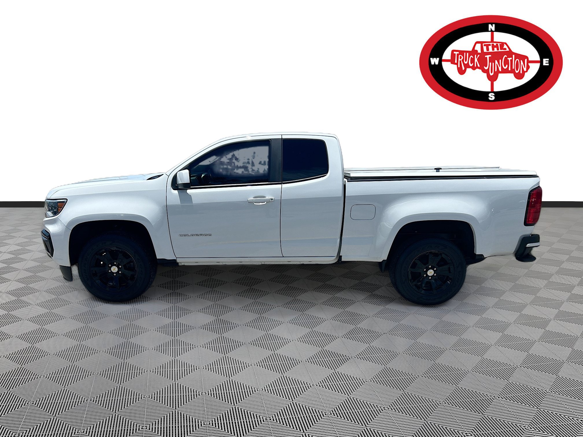 Used 2022 Chevrolet Colorado LT w/ Fleet Safety Package RWD image 4