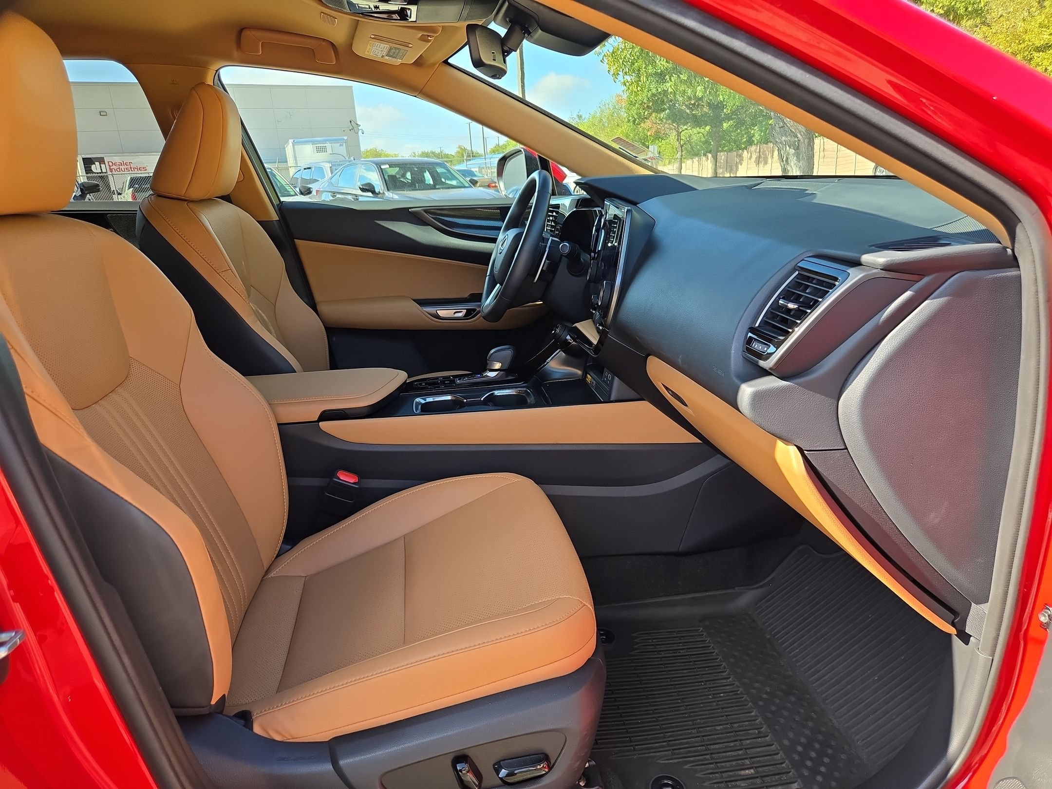 Used 2025 Lexus NX 250 FWD w/ Accessory Package (2T) image 27