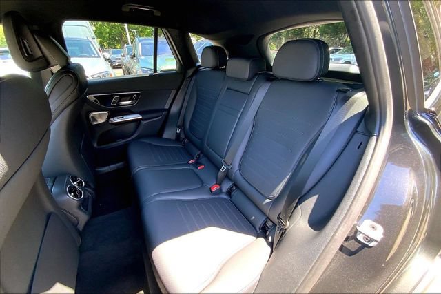 Used 2026 Mercedes-Benz GLC 300 4MATIC image 16