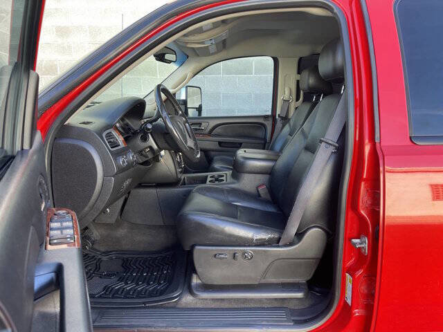 Used 2012 GMC Sierra 2500 SLT w/ SLT Convenience Package image 16