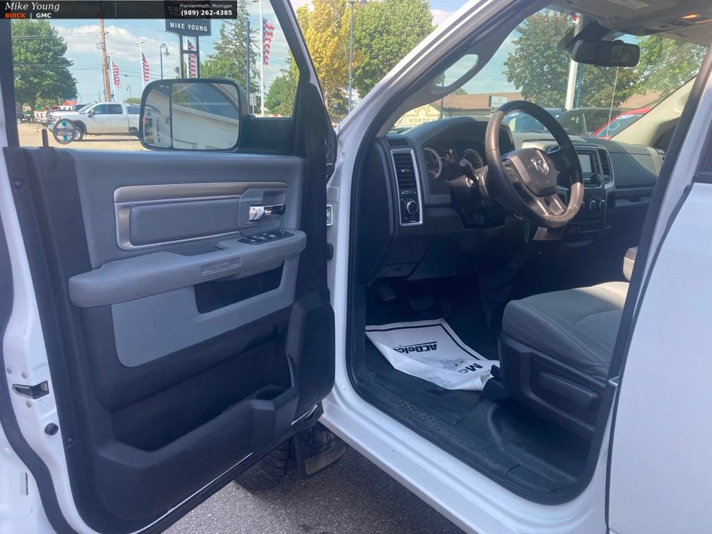 Used 2016 RAM 2500 SLT AWD/4WD image 17