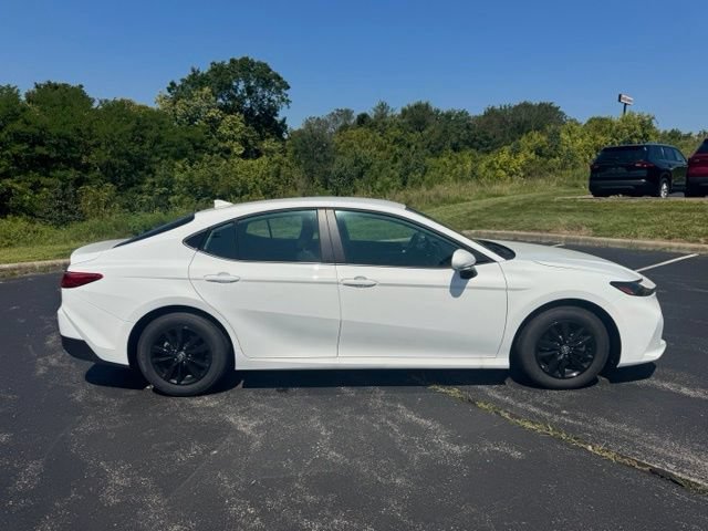 Used 2026 Toyota Camry LE w/ Convenience Package FWD image 2