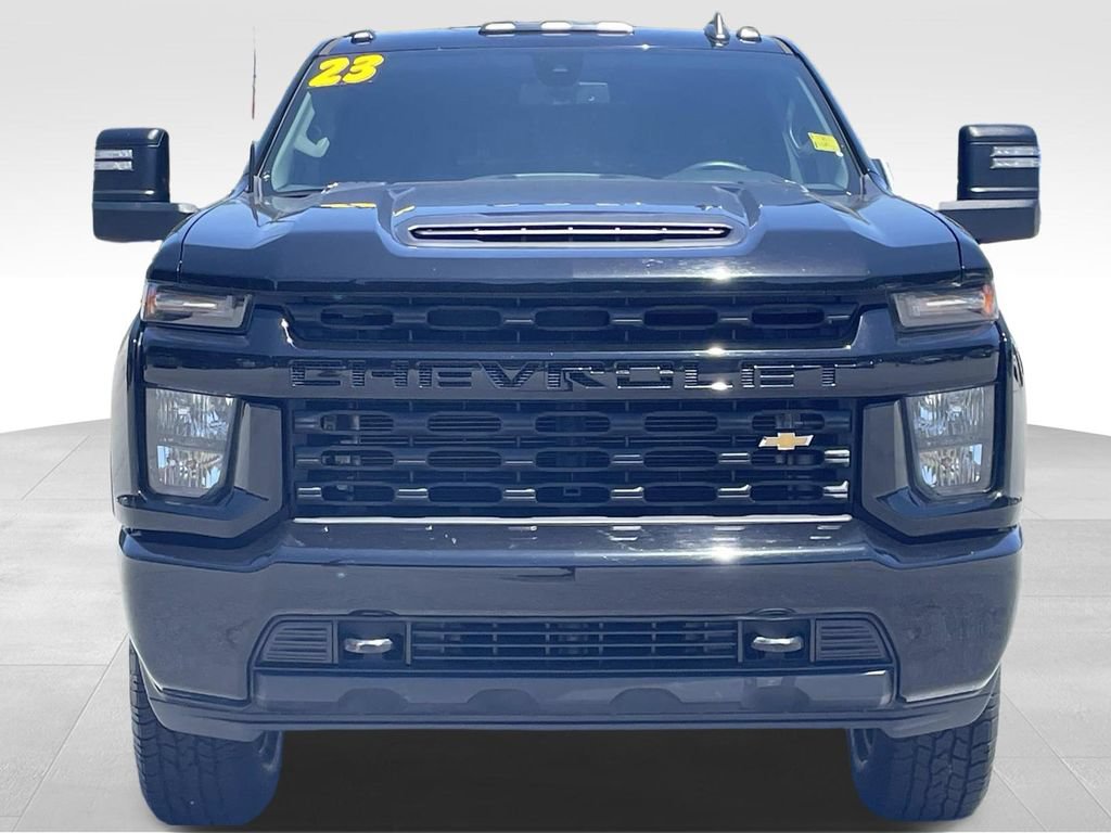 Used 2023 Chevrolet Silverado 2500 Custom w/ Custom Value Package AWD/4WD image 9