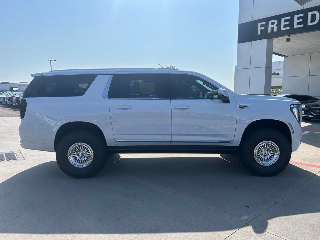 New 2026 GMC Yukon XL Denali w/ Denali Reserve Package AWD/4WD image 7