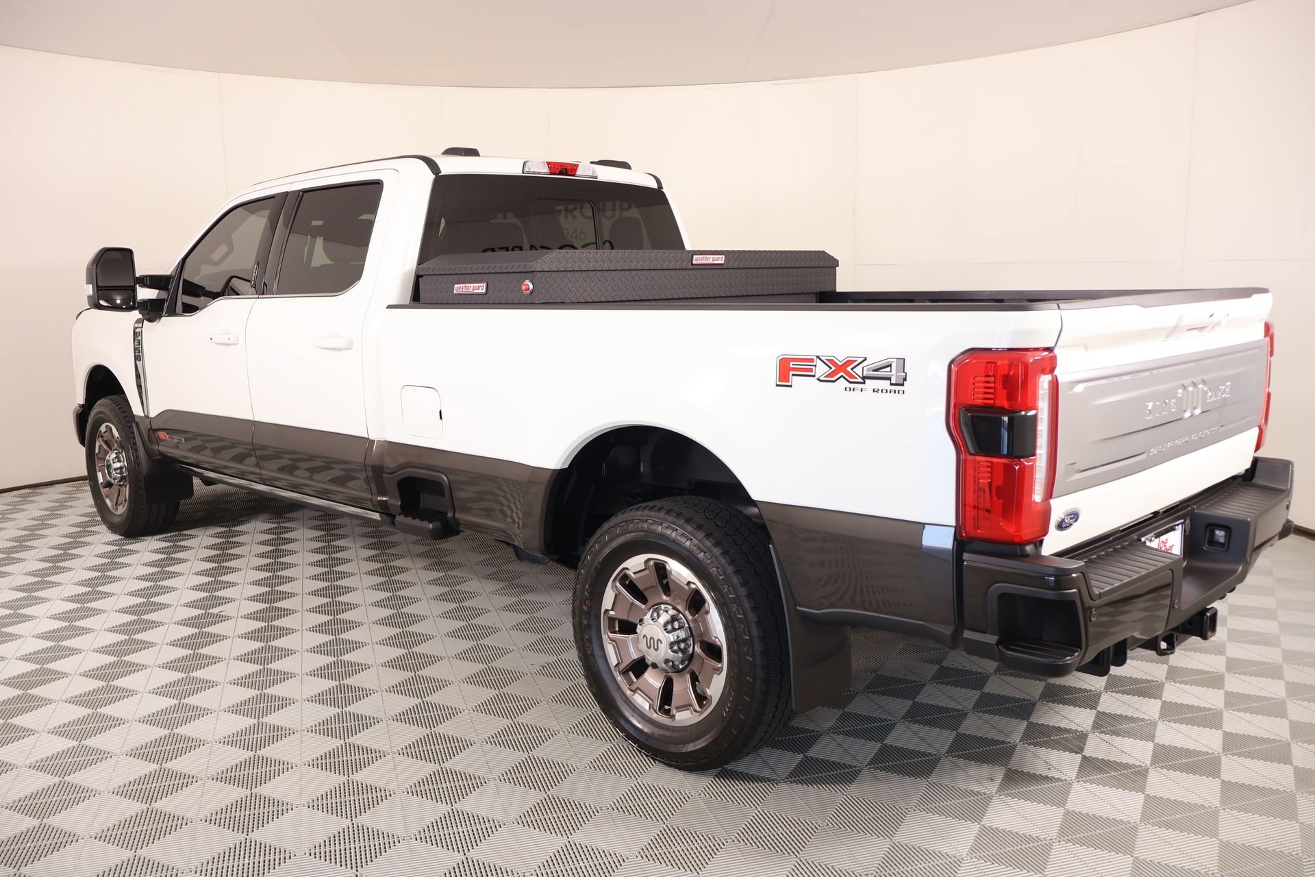 Used 2024 Ford F350 King Ranch w/ FX4 Off-Road Package AWD/4WD image 24