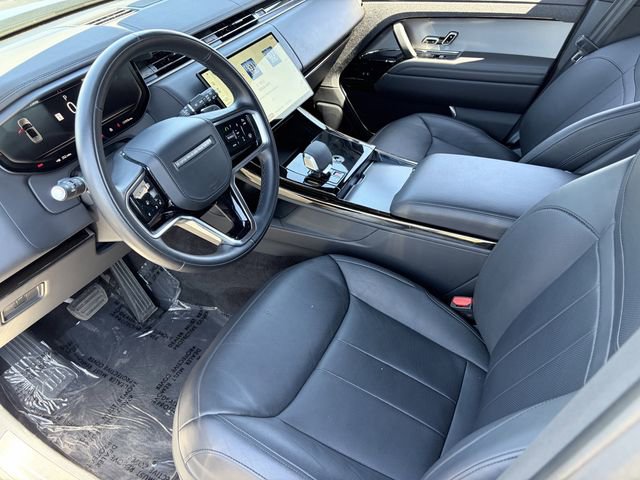 Used 2025 Land Rover Range Rover Sport SE image 5