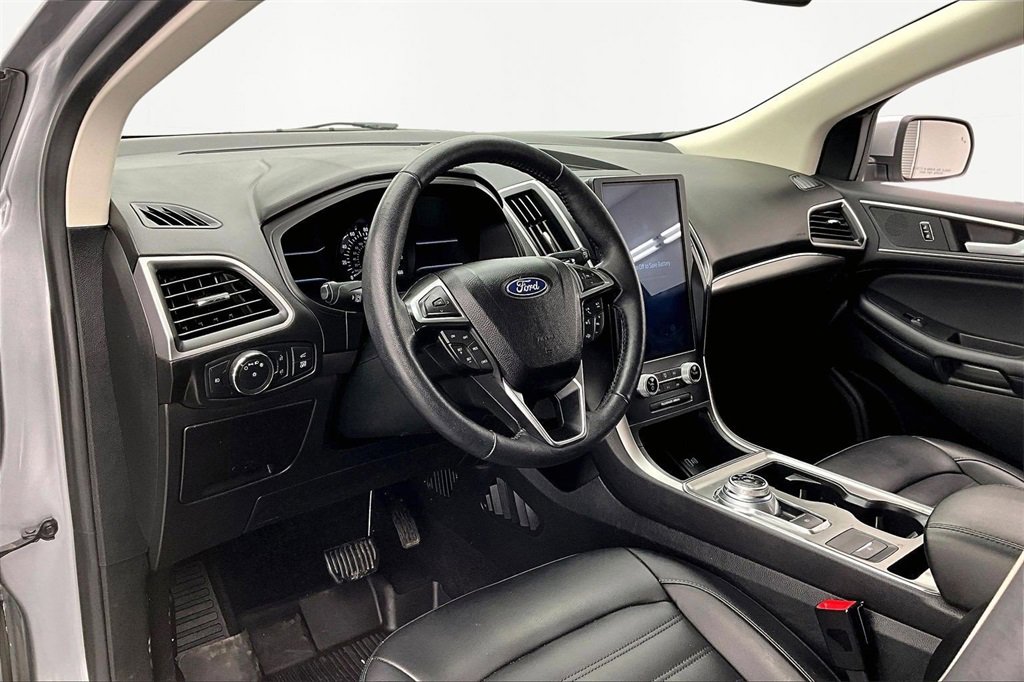 Used 2022 Ford Edge SEL w/ Convenience Package image 14