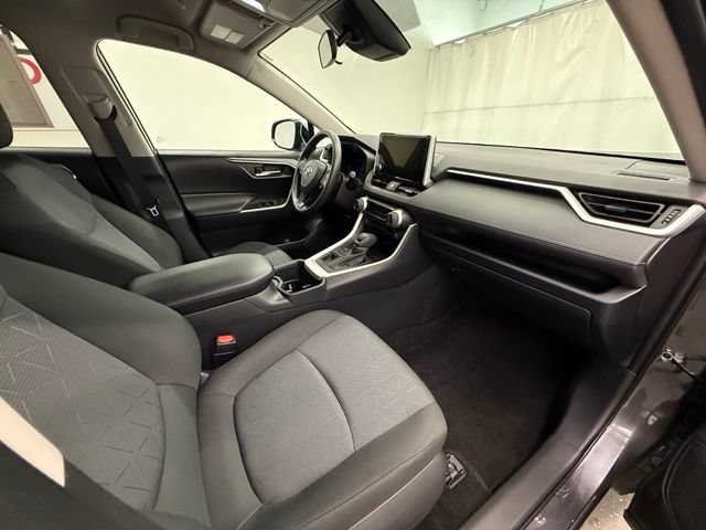 Certified 2025 Toyota RAV4 XLE AWD/4WD image 9