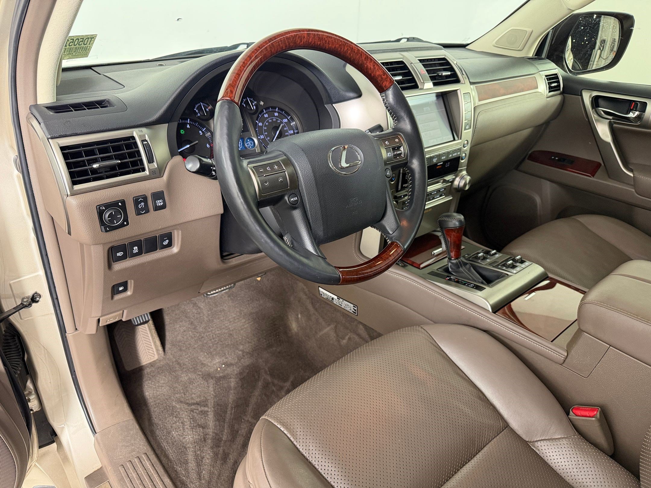 Used 2013 Lexus GX 460 Premium AWD/4WD image 4