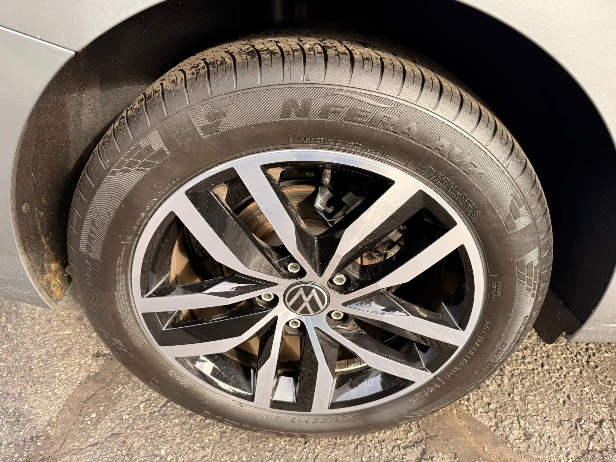 Used 2025 Volkswagen Jetta SE image 97