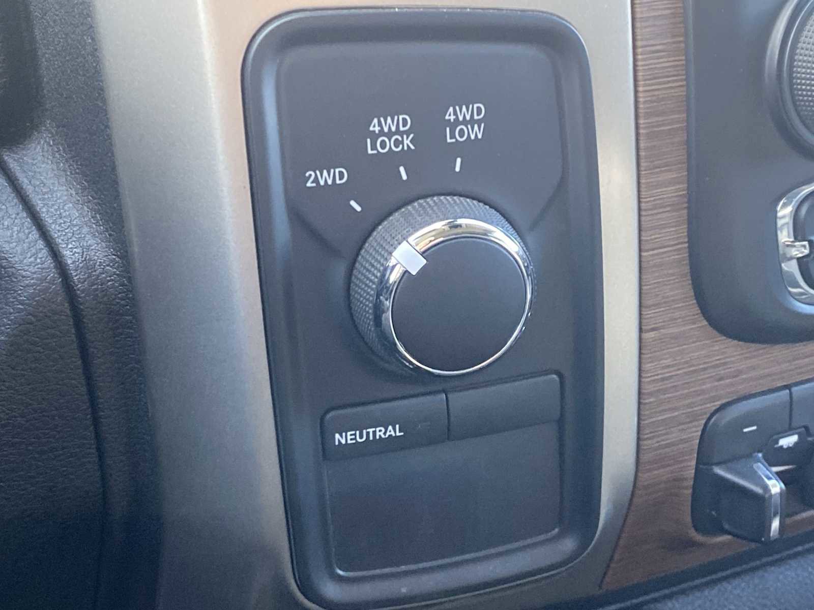 Used 2014 RAM 3500 Laramie w/ Convenience Group image 29