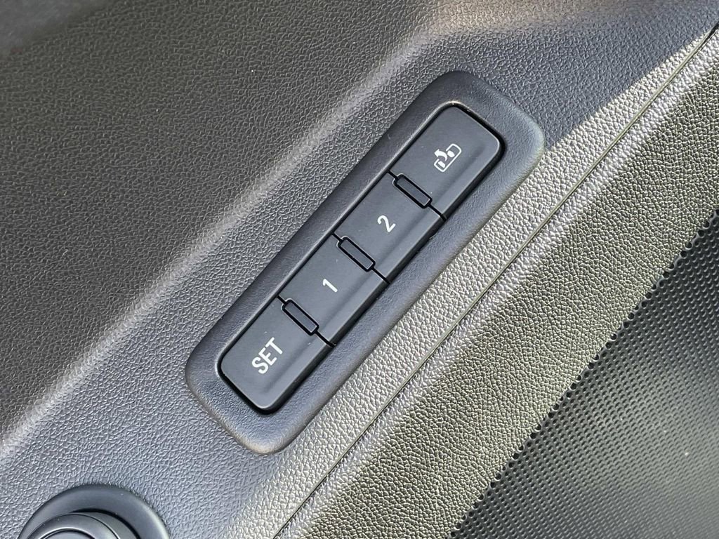 New 2026 Chevrolet Equinox LT w/ Convenience Package II image 17