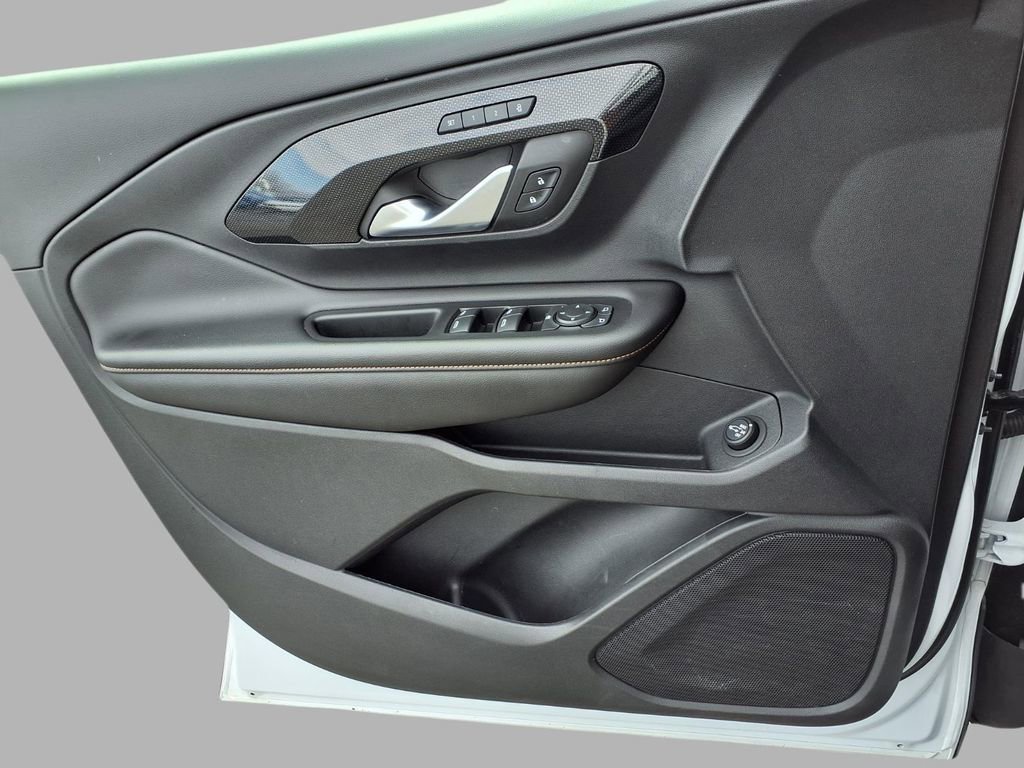 Used 2022 GMC Terrain AT4 image 17